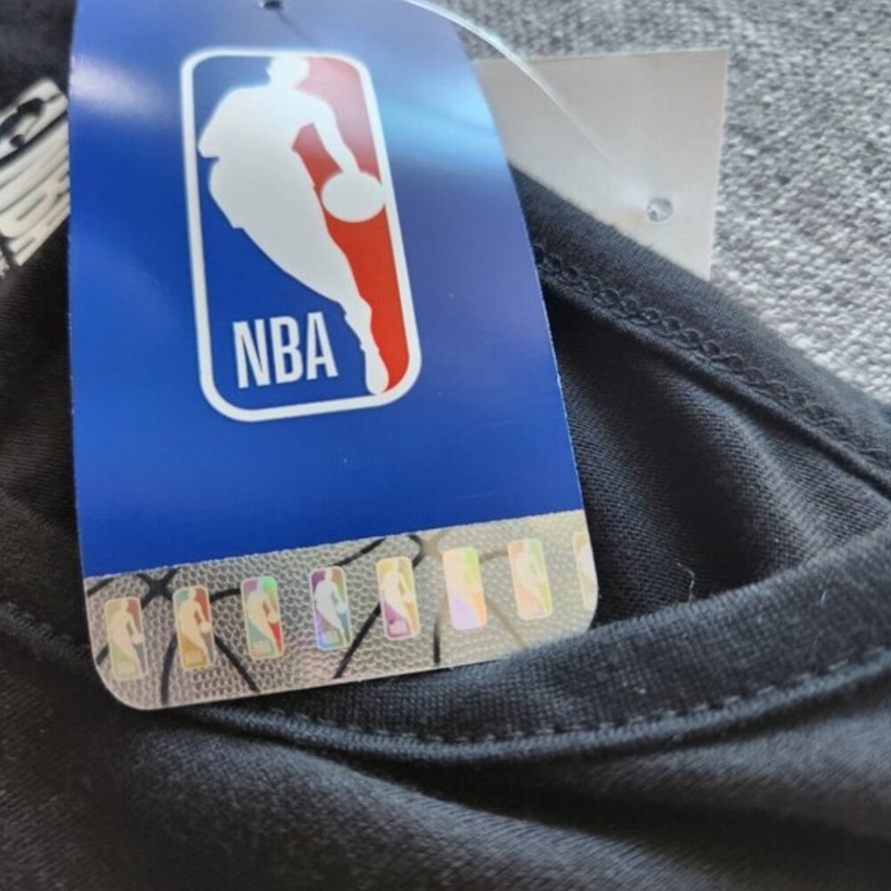 NBA NEW Toronto Raptors New with tags 4XL  tank top/muscle shirt